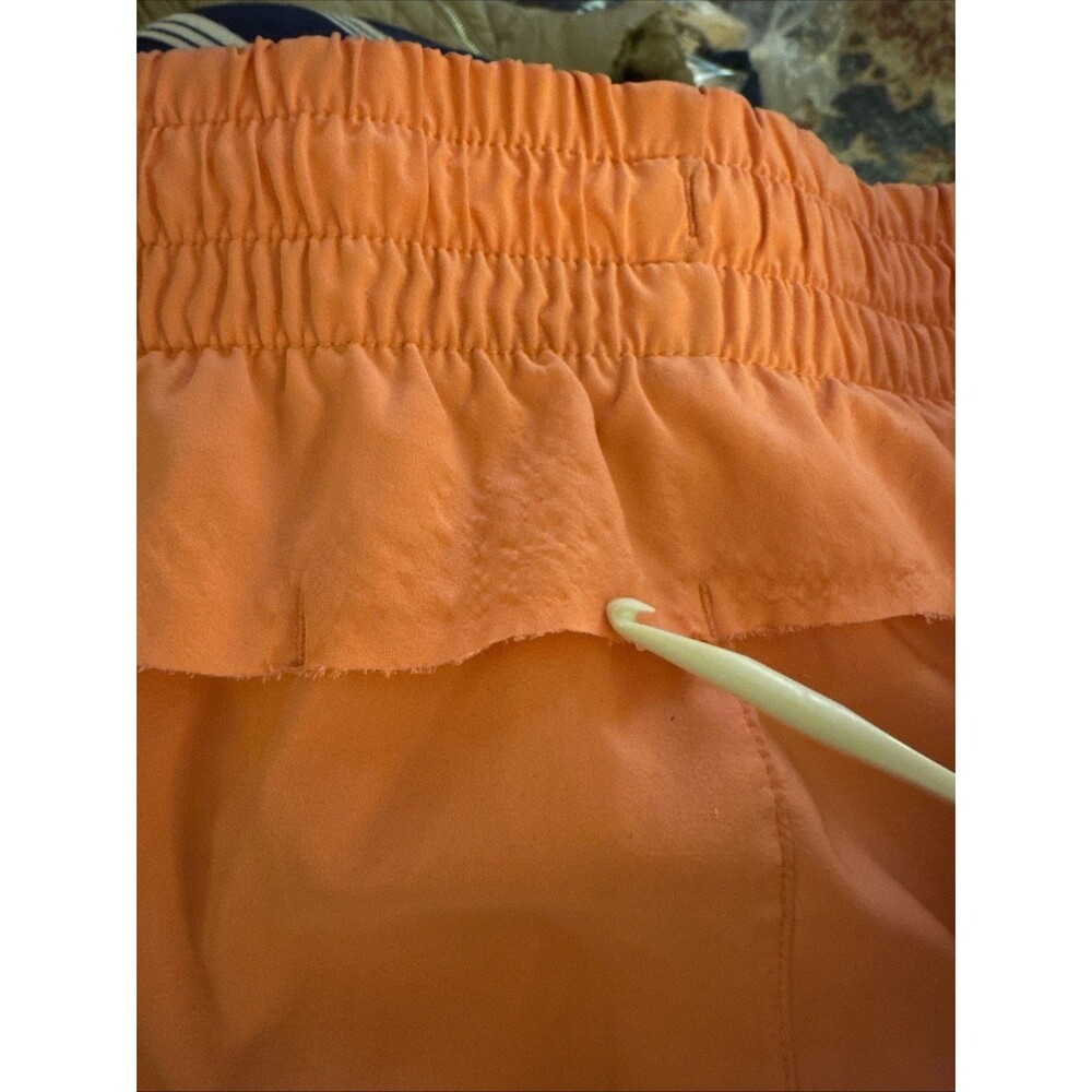 Athleta Mesh Racer Run Mid Rise 4” Shorts Pull On Running in Orange XS FLAWS - Picture 5 of 10